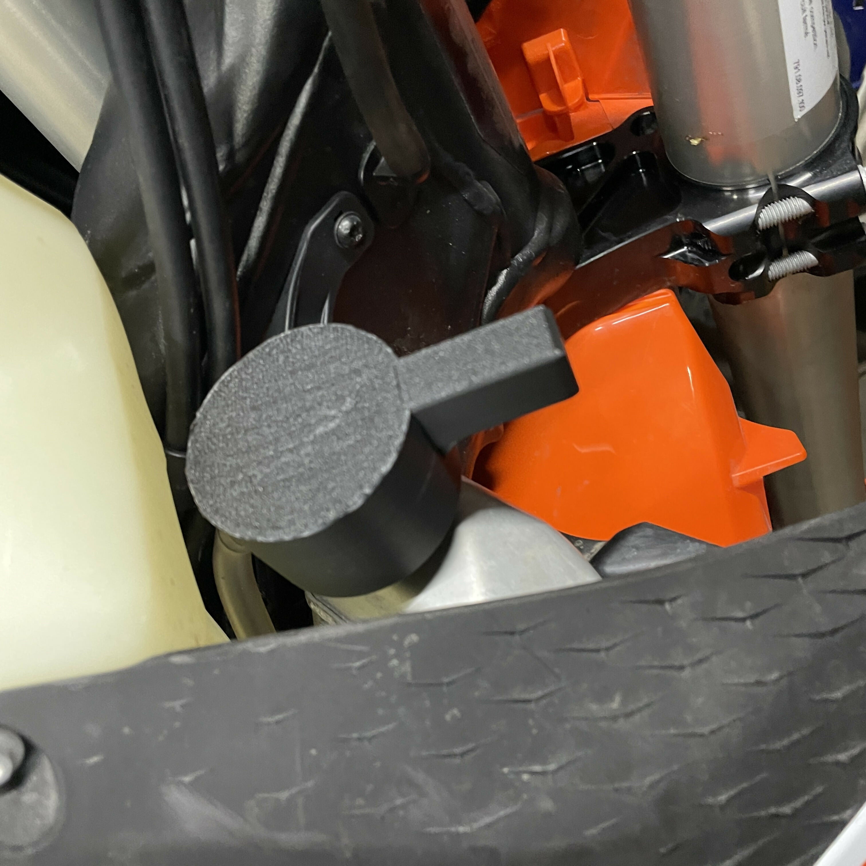 KTM Rad cap tool