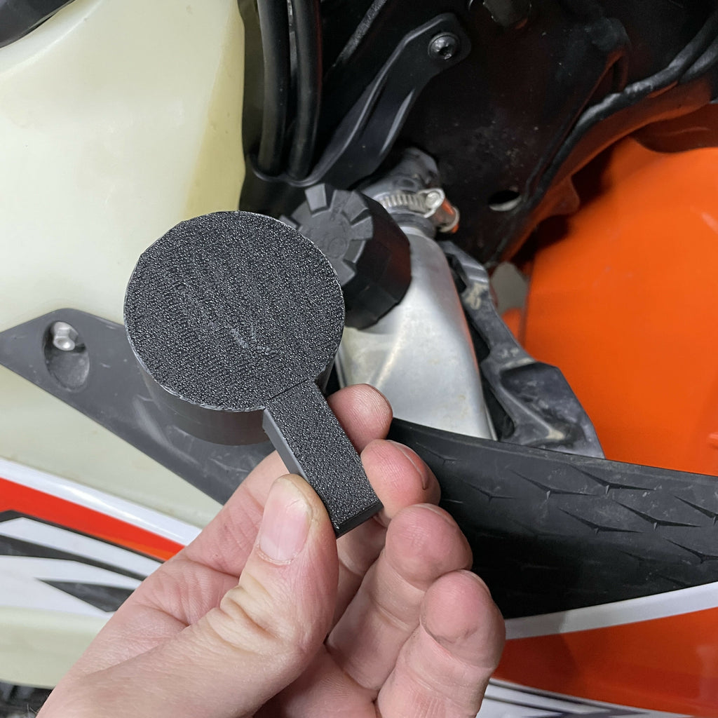 black easy to open 2023+ ktm rad cap tool 